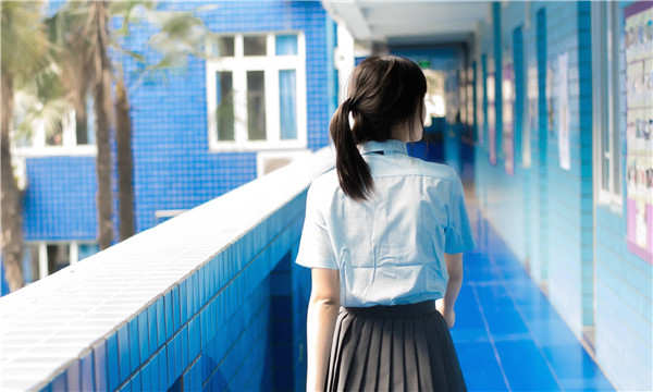 鄂托克前如何找到一个可以帮助我生孩子的女人？
